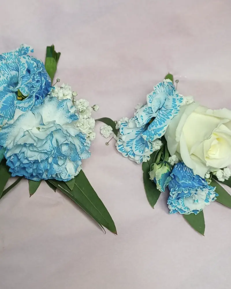 Boutonnières bleues