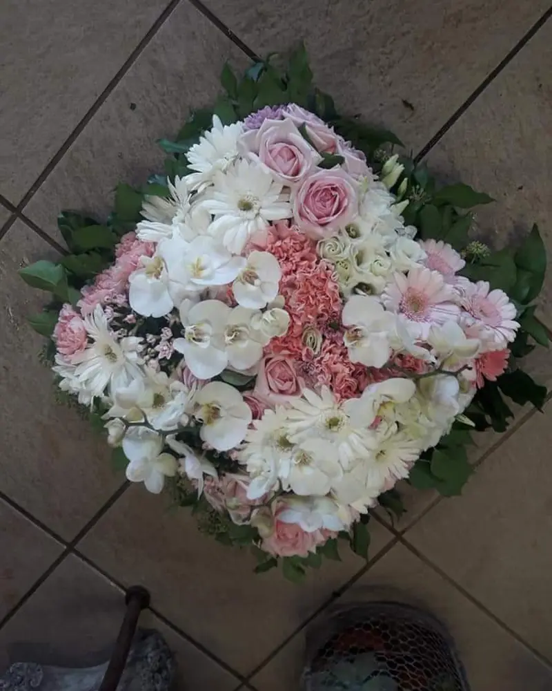 Carré blanc et rose