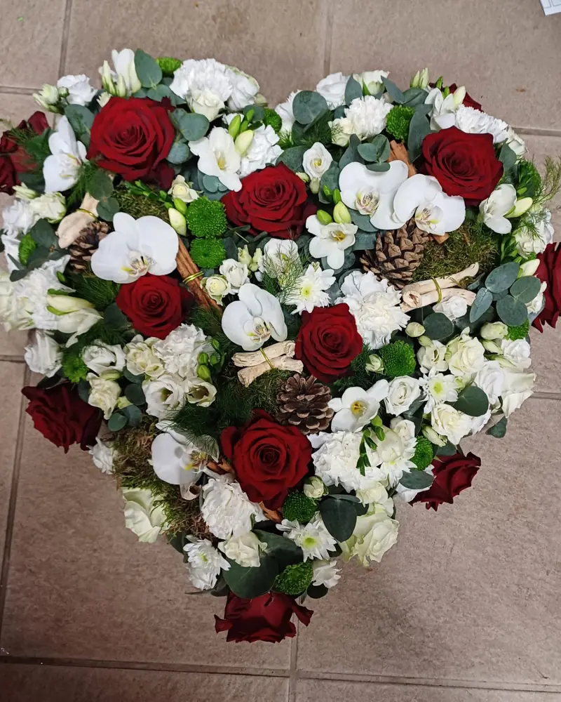 Cœur blanc et rouge