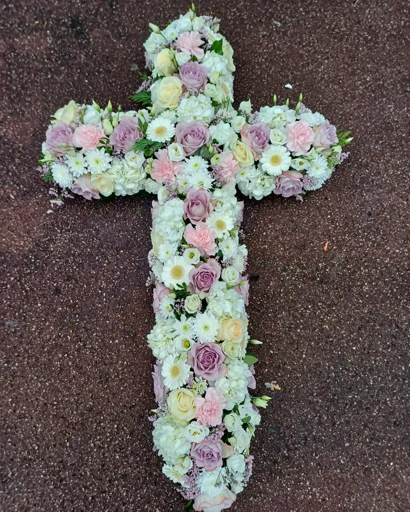 Croix pastel