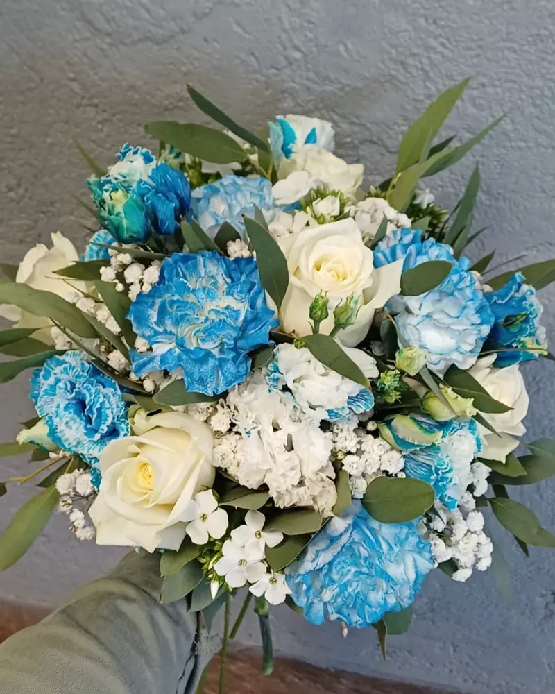 Bouquet de mariée bleu et blanc